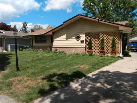 9446 W Lynx, Milwaukee, WI 53225