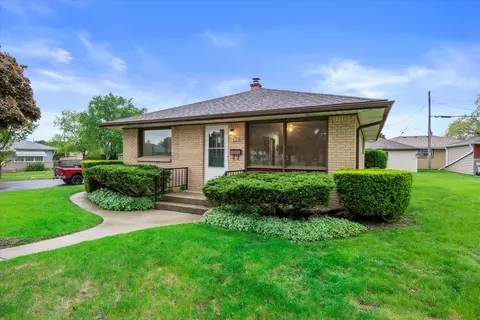 8305 W Ohio, Milwaukee, WI 53219