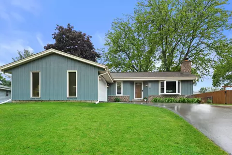 1139 Rainbow, Mukwonago, WI 53149