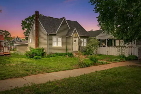 2118 Charles, La Crosse, WI 54603