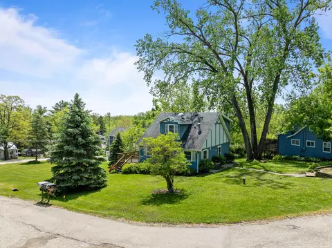 304 Crocus, Williams Bay, WI 53191