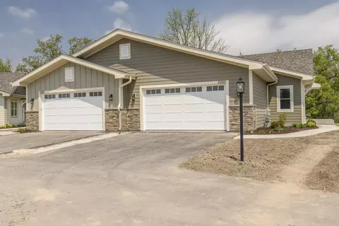 20880 Gray, Lannon, WI 53046