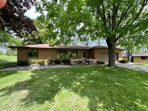 12740 W Lagoon, New Berlin, WI 53151