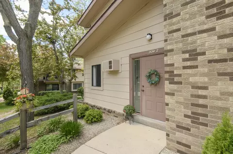 304 Sheffield #2, Waukesha, WI 53186