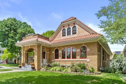 5834 W Elliott, Milwaukee, WI 53208
