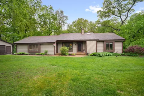s84w30397 Chestnut, Mukwonago, WI 53149