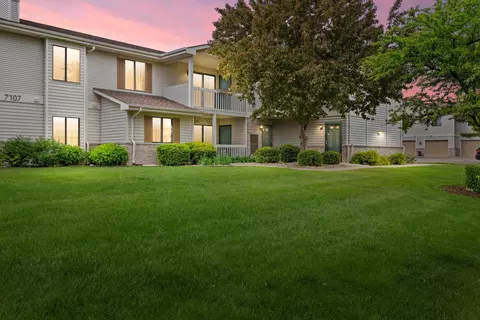 7107 98th #J, Kenosha, WI 53142