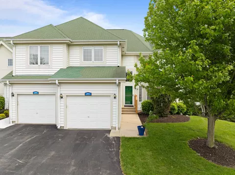 1841 Woodland #12-04, Geneva, WI 53147