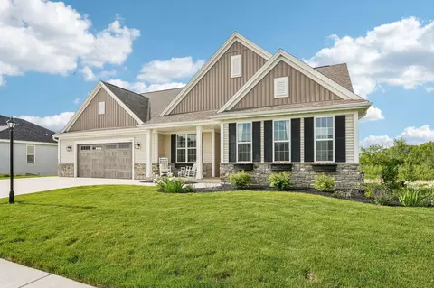 1660 Mamerow, Oconomowoc, WI 53066