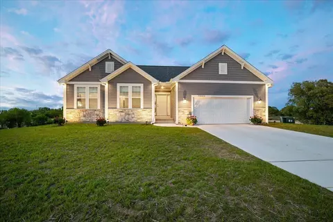 n57w18614 Dandelion, Menomonee Falls, WI 53051