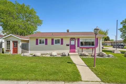 4975 S 15th, Milwaukee, WI 53221