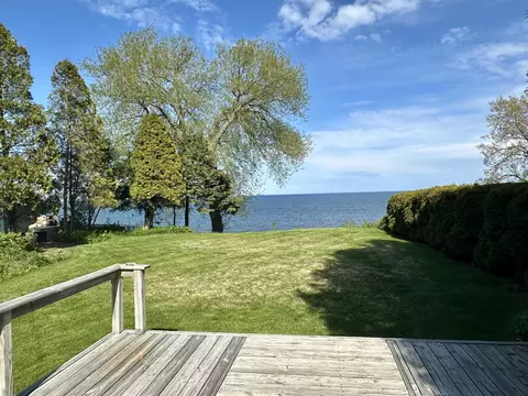 2509 Lakeshore, Sheboygan, WI 53081