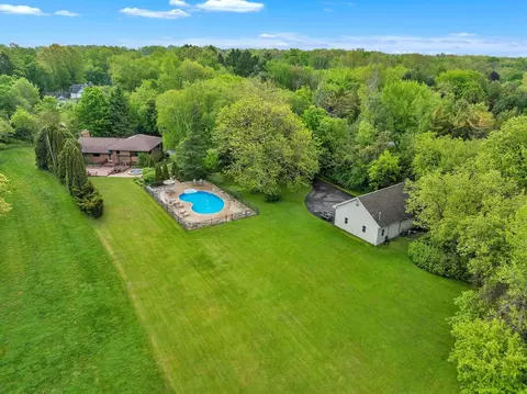 250 13th, Racine, WI 53403