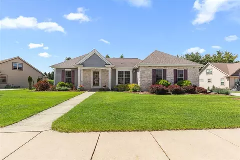 2834 Gateway, Hartford, WI 53027
