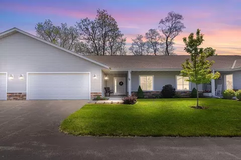 117 Sarahs #152, Sheboygan Falls, WI 53085