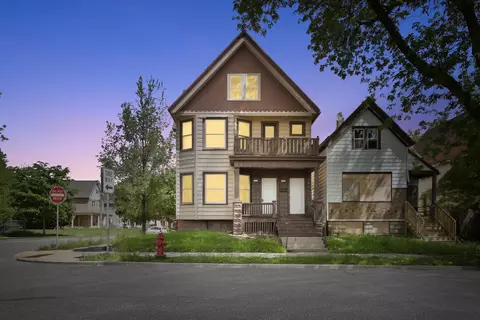 2832 W Meinecke #2834, Milwaukee, WI 53210
