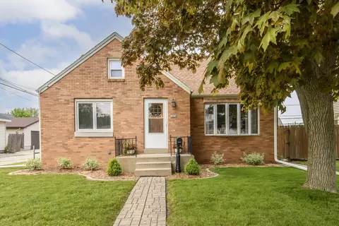 1638 Monroe, South Milwaukee, WI 53172