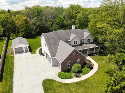 9575 W St Martins, Franklin, WI 53132