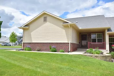 764 Stonecrop, Hartford, WI 53027