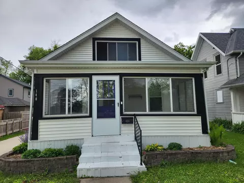 140 Carroll, Waukesha, WI 53186