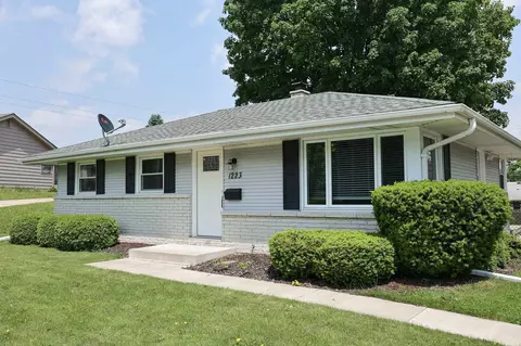 1223 Ed-mar, Waukesha, WI 53188