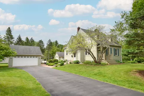 4823 Westfield, Mequon, WI 53092