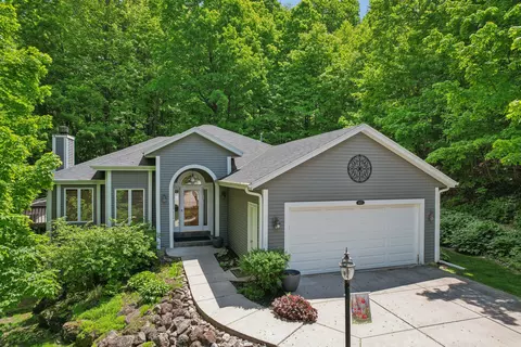 16625 Tanglewood, Brookfield, WI 53005