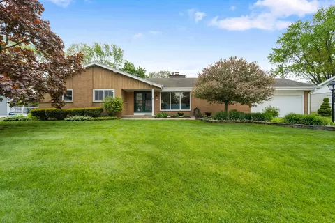 701 W Fairfield, Glendale, WI 53217