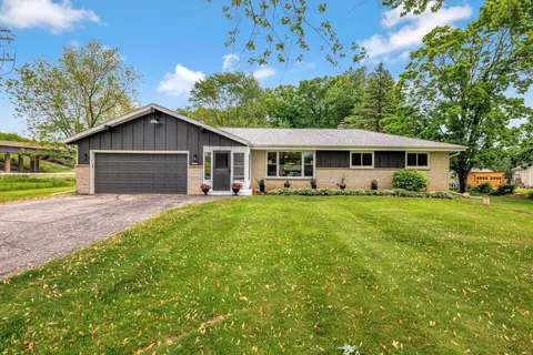 4760 S Langlade, New Berlin, WI 53151