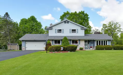 2855 Arbor, Brookfield, WI 53005