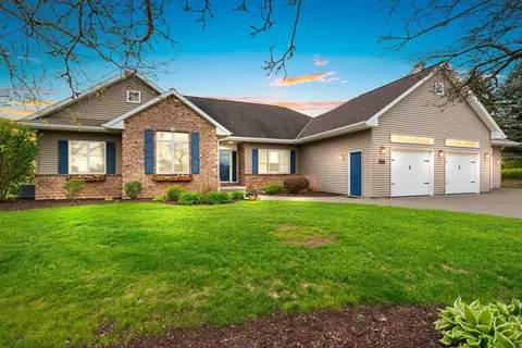 2710 Trillium, Manitowoc, WI 54220