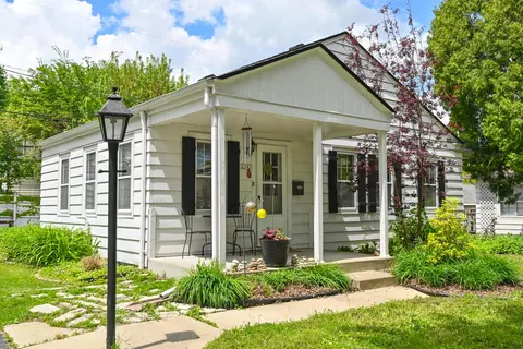 2343 N 71st, Wauwatosa, WI 53213