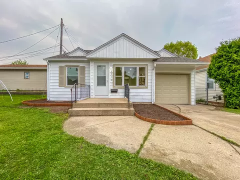 3012 Dwight, Racine, WI 53403