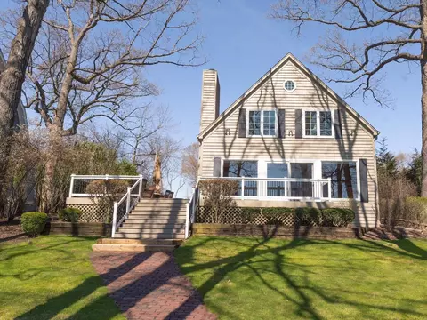 w312n6422 Beaver Lk, Merton, WI 53029