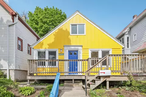 3269 N Oakland, Milwaukee, WI 53211