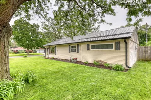 553 Oakland, Mukwonago, WI 53149