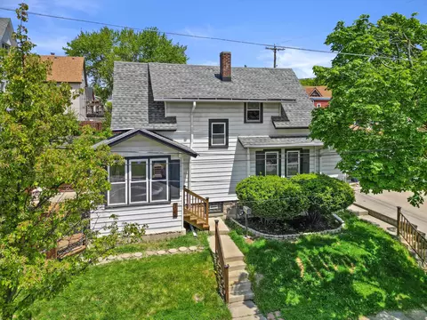 1114 E Manitoba, Milwaukee, WI 53207