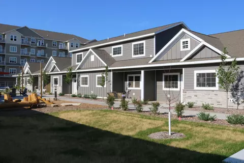 1325 Hagar, La Crosse, WI 54603