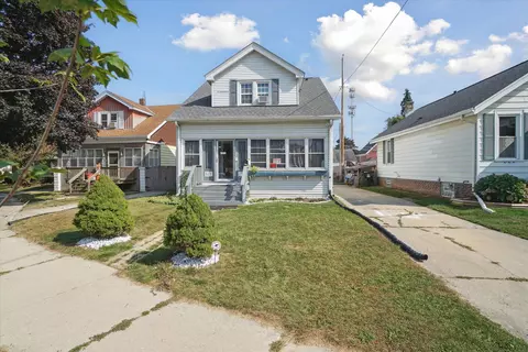 517 Shelley, Racine, WI 53405