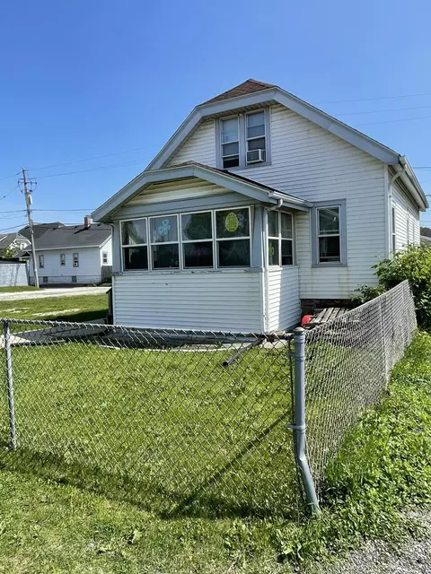 5619 W National, West Allis, WI 53214