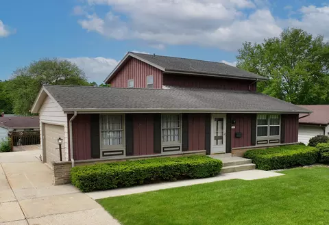5863 Sugarbush, Greendale, WI 53129