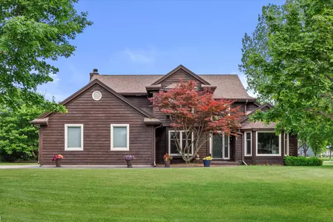 3562 W Jerelin, Franklin, WI 53132