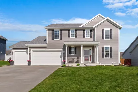 w240n5703 Maple Grv, Sussex, WI 53089
