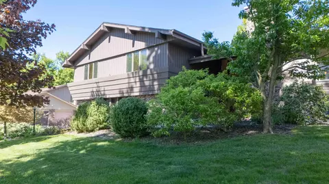 1380 Independence, Brookfield, WI 53045