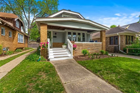 2240 N 67th, Wauwatosa, WI 53213