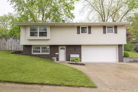 1915 Cardinal, Waukesha, WI 53186