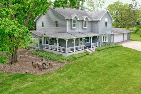 w1041 County Road O, Oconomowoc, WI 53066