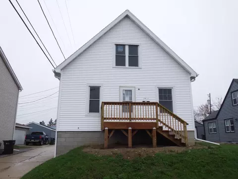 2413 14th, South Milwaukee, WI 53172