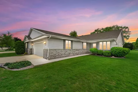 5401 S 45th, Greenfield, WI 53220