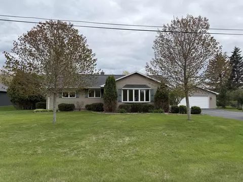 2417 Elm, Manitowoc, WI 54220